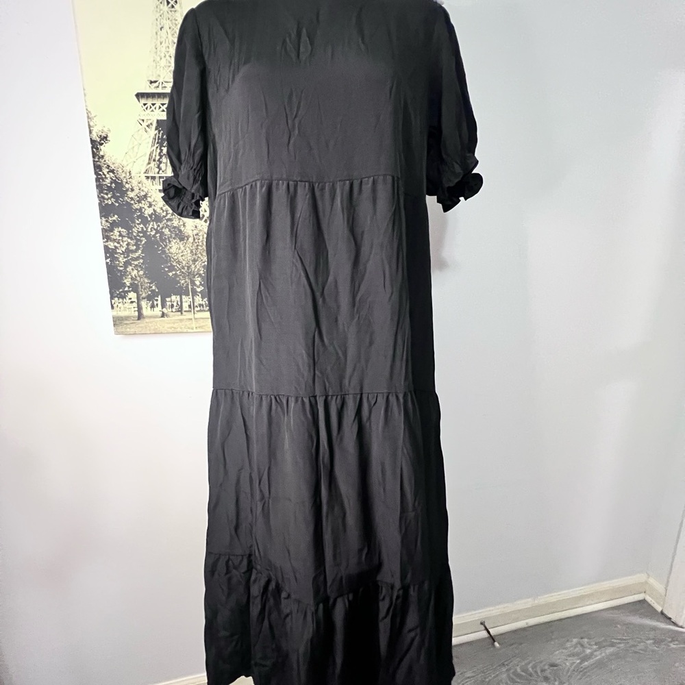 Elegant Black Maxi Dress for Women - Picture 4 of 10